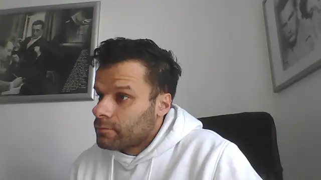 Snapshot of FROCETTO93 chatting on 12.19.25 FROCETTO93 online show from 12.19.25