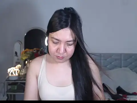 Snapshot of stellahugeX chatting on 10.06.25 stellahugeX online show from 10.06.25