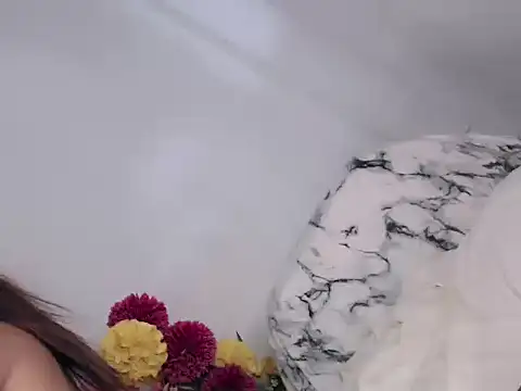 Snapshot of Dwarffuckingfinaxx chatting on 10.31.25 Dwarffuckingfinaxx online show from 10.31.25