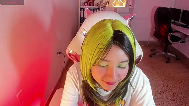 Molly sweetlove online show from 11.10.25