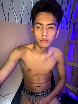 Snapshot of Demure_Asian143 chatting on 09.25.25 Demure Asian143 online show from 09.25.25