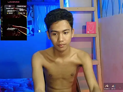 Snapshot of Demure_Asian143 chatting on 11.04.25 Demure Asian143 online show from 11.04.25