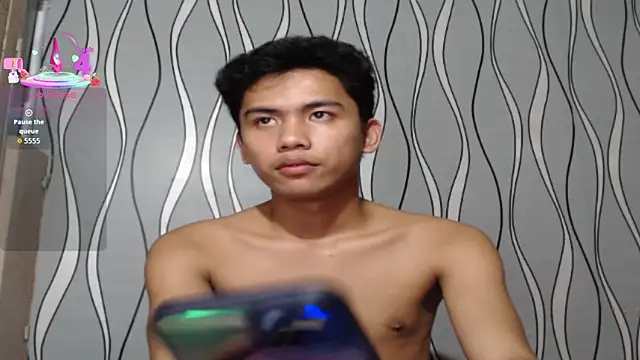 Snapshot of Demure_Asian143 chatting on 11.18.25 Demure Asian143 online show from 11.18.25