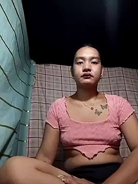 Snapshot of asian_janella chatting on 10.11.25 asian janella online show from 10.11.25