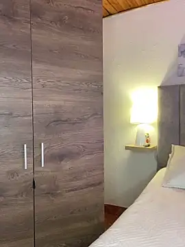 Snapshot of juliana-mancini chatting on 09.10.25 juliana-mancini online show from 09.10.25