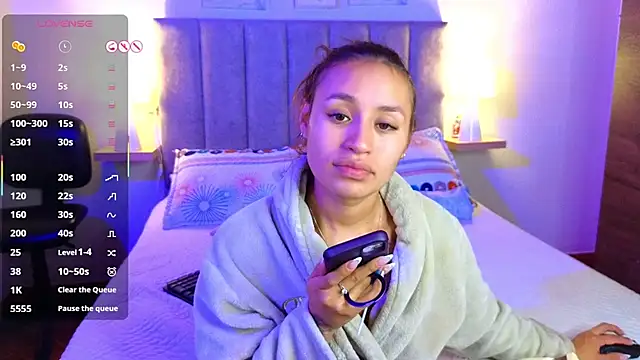 Snapshot of juliana-mancini chatting on 10.26.25 juliana-mancini online show from 10.26.25