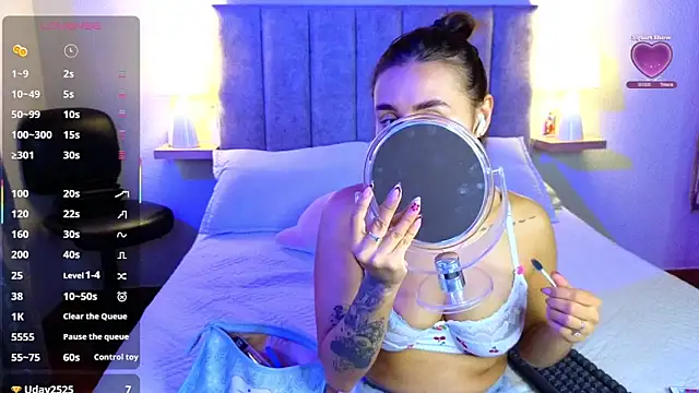 Snapshot of juliana-mancini chatting on 11.08.25 juliana-mancini online show from 11.08.25