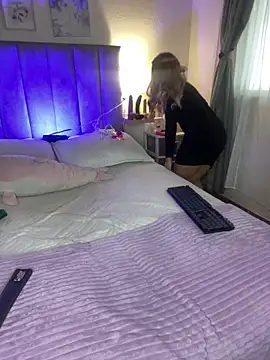 juliana-mancini online show from 04.19.26