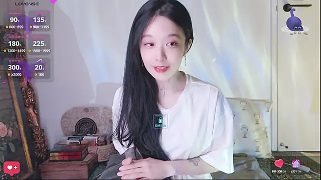 Etherealcat33 online show from 09.18.25