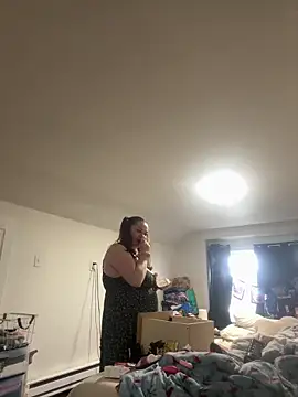 Snapshot of mommyxxmilkerxx chatting on 04.14.26 mommyxxmilkerxx online show from 04.14.26