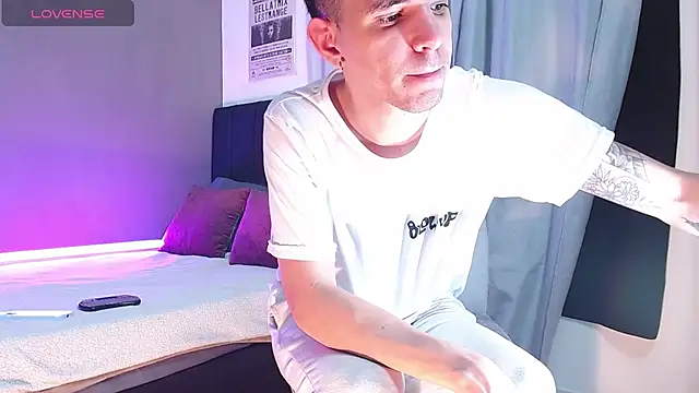 Matteo12  online show from 11.10.25