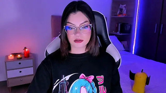 OphelianaRose33 online show from 11.23.25