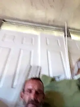 Hungwell1515 online show from 10.31.25