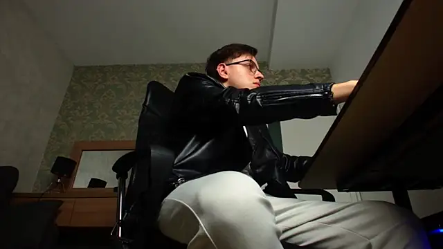 FelixStarkk online show from 10.26.25