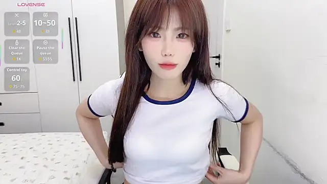 Snapshot of Darcy_xixioo chatting on 10.11.25 Darcy xixioo online show from 10.11.25