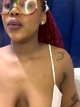 Snapshot of ItsMsBankss02 chatting on 09.10.25 ItsMsBankss02 online show from 09.10.25