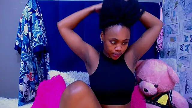 Snapshot of ItsMsBankss02 chatting on 10.05.25 ItsMsBankss02 online show from 10.05.25