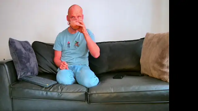 Snapshot of BRIANSILK77 chatting on 10.02.25 BRIANSILK77 online show from 10.02.25