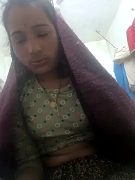 Snapshot of Hot_raaani chatting on 12.15.25 Hot raaani online show from 12.15.25