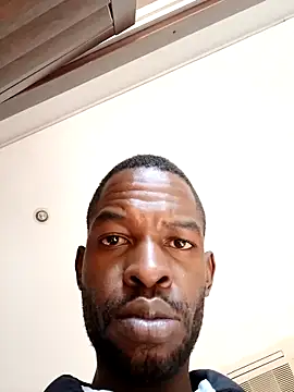 Snapshot of Fizozoo chatting on 03.20.26 Fizozoo online show from 03.20.26