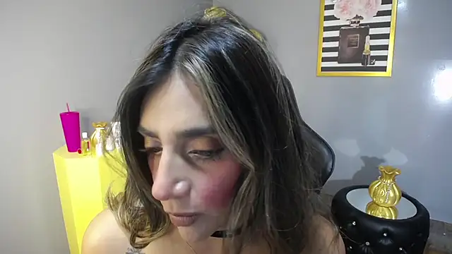 Snapshot of agatha_brooks_t chatting on 11.05.25 agatha brooks t online show from 11.05.25