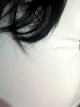 Snapshot of TriumphLove chatting on 10.05.25 TriumphLove online show from 10.05.25