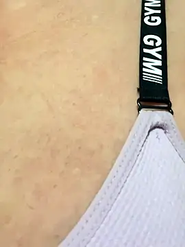 Snapshot of TriumphLove chatting on 10.17.25 TriumphLove online show from 10.17.25