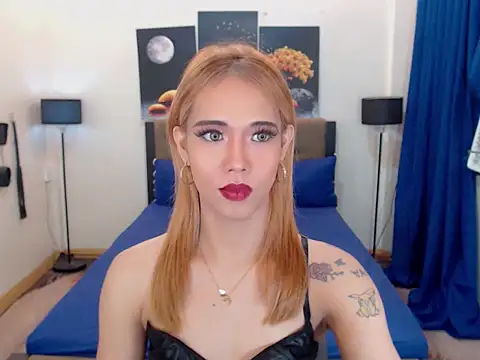 Snapshot of PreciousAmore chatting on 10.03.25 PreciousAmore online show from 10.03.25