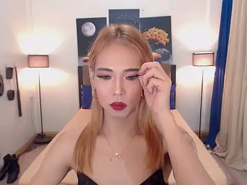 Snapshot of PreciousAmore chatting on 10.15.25 PreciousAmore online show from 10.15.25