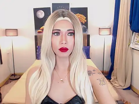 Snapshot of PreciousAmore chatting on 10.22.25 PreciousAmore online show from 10.22.25