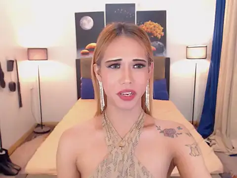 Snapshot of PreciousAmore chatting on 11.26.25 PreciousAmore online show from 11.26.25