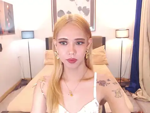 PreciousAmore online show from 04.25.26
