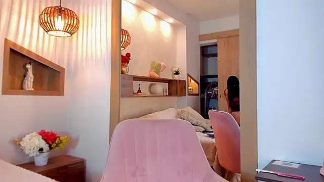 Snapshot of Emilly_Beaumont chatting on 01.07.26 Emilly Beaumont online show from 01.07.26