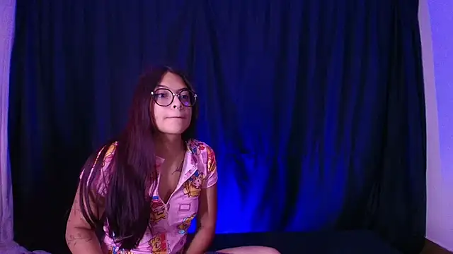 Lilith and Khloe online show from 03.10.26