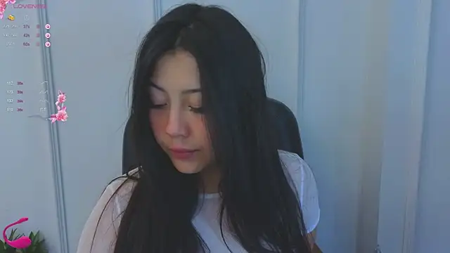 Snapshot of Kuro_Ren chatting on 11.10.25 Kuro Ren online show from 11.10.25