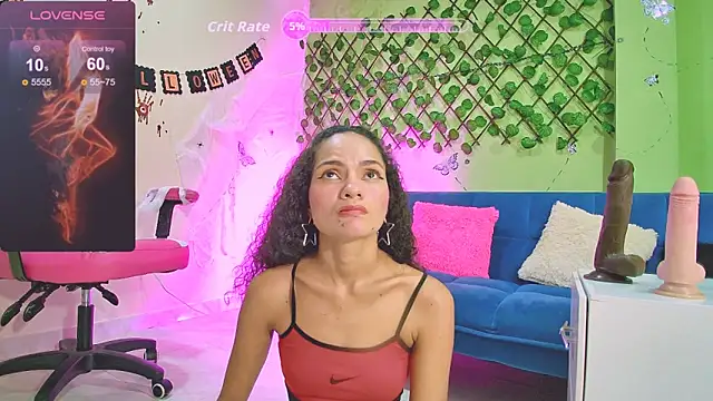 Karen Ariass online show from 10.27.25