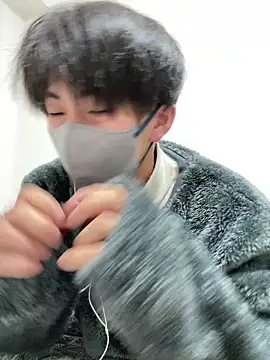 Snapshot of otouhu76 chatting on 12.20.25 otouhu76 online show from 12.20.25