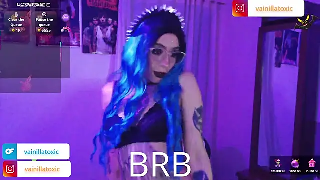 Snapshot of vainilla_doll chatting on 02.01.26 vainilla doll online show from 02.01.26