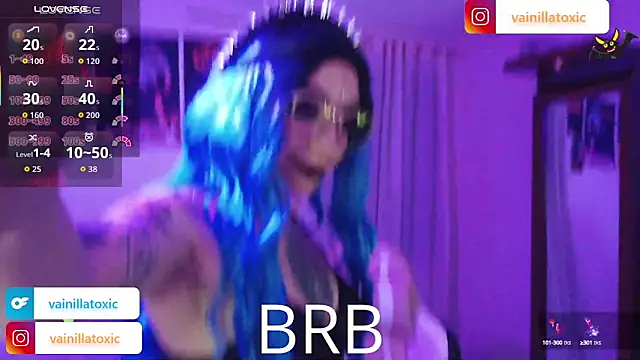 Snapshot of vainilla_doll chatting on 02.25.26 vainilla doll online show from 02.25.26