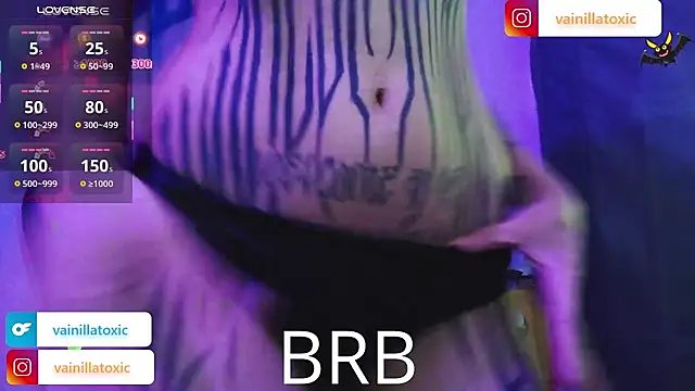 Snapshot of vainilla_doll chatting on 03.02.26 vainilla doll online show from 03.02.26