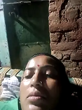 Snapshot of Hot_chinkiji chatting on 09.28.25 Hot chinkiji online show from 09.28.25