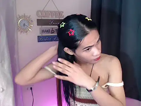 Snapshot of bellalot chatting on 11.22.25 bellalot online show from 11.22.25