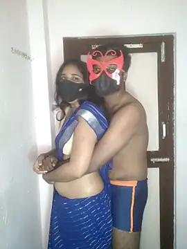 Snapshot of 00USER chatting on 12.20.25 00USER online show from 12.20.25