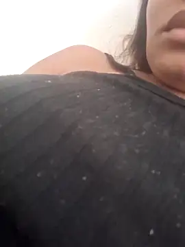 Snapshot of jujuhpimenta chatting on 09.16.25 jujuhpimenta online show from 09.16.25