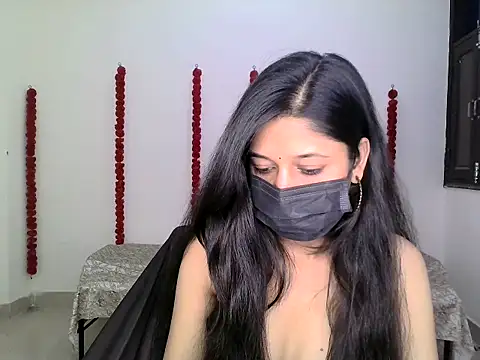 Snapshot of GUDIYA_BAB chatting on 11.01.25 GUDIYA BAB online show from 11.01.25