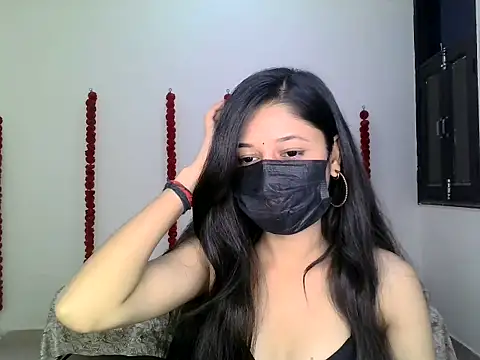 Snapshot of GUDIYA_BAB chatting on 11.02.25 GUDIYA BAB online show from 11.02.25