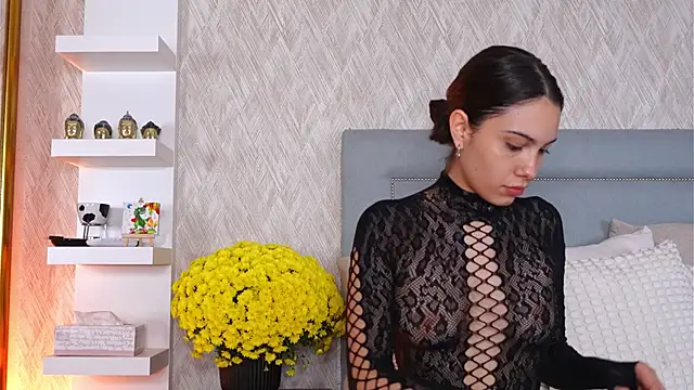 Snapshot of Sofy_Bradd chatting on 11.05.25 Sofy Bradd online show from 11.05.25