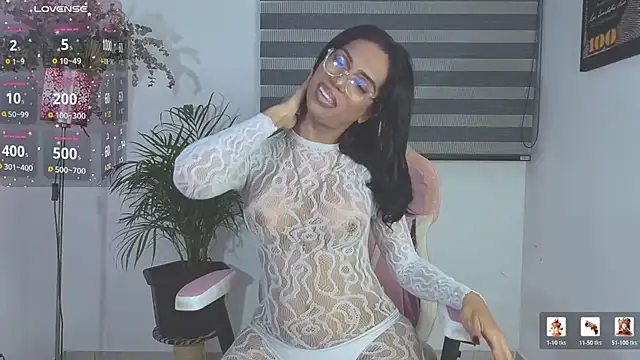 Queen Morena online show from 07.15.26