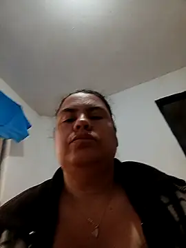 yaneth  online show from 09.30.25