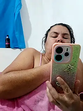 yaneth  online show from 10.18.25